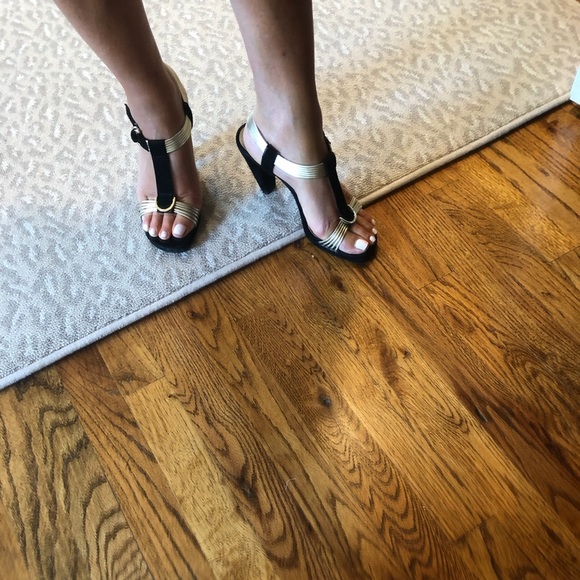 CALVIN KLEIN BLK SUEDE/GOLD STRAPPY SANDALS SZ 8 - Picture 8 of 8